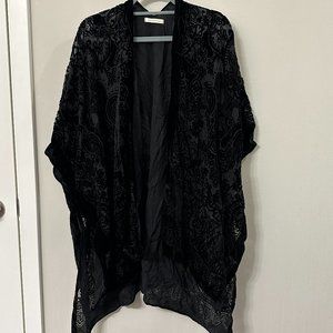 Urban Outfitters NWOT Black Nola Burnout Velvet Robe Kimono Women's OS
